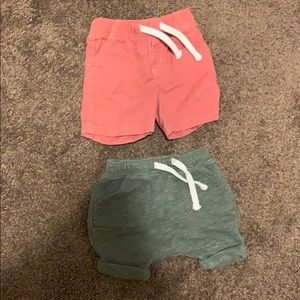 Bundle! Old navy shorts. 3-6 months